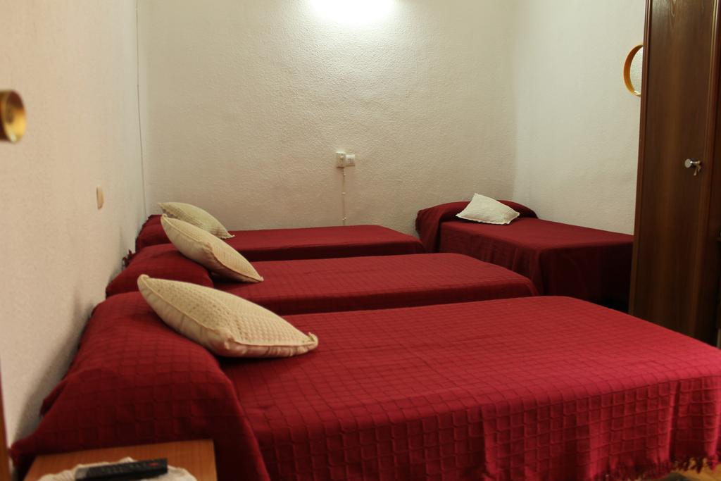 Hostal Xucar Madrid Kamer foto