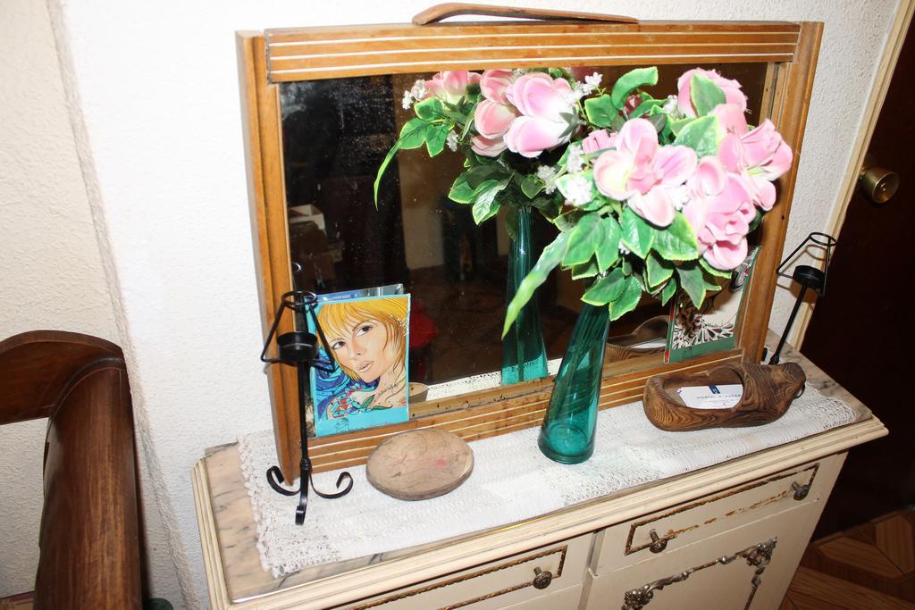 Hostal Xucar Madrid Buitenkant foto