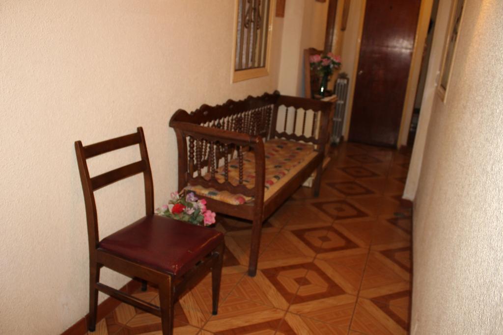 Hostal Xucar Madrid Buitenkant foto