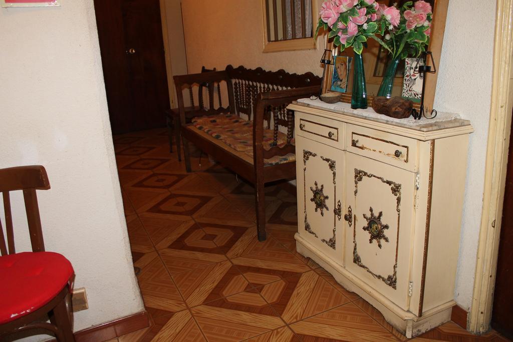 Hostal Xucar Madrid Buitenkant foto